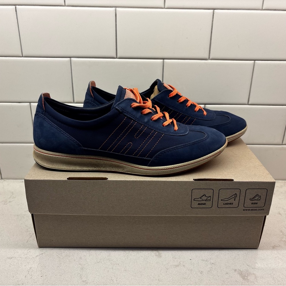 Ecco Blue and Orange Joggas Size 38